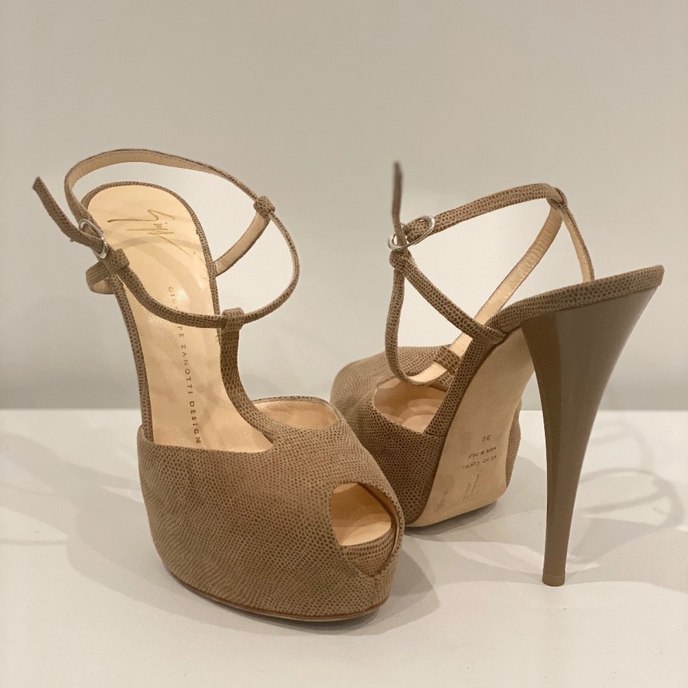 Giuseppe Zanotti Nude Peep Toe Heels Platform